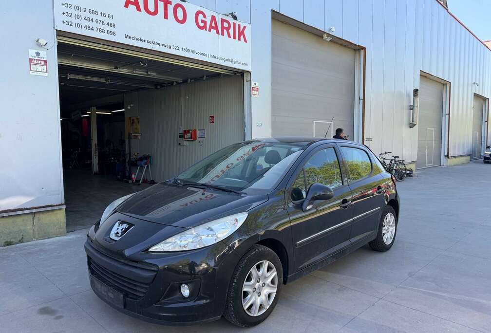 Peugeot 207  1.4i Access