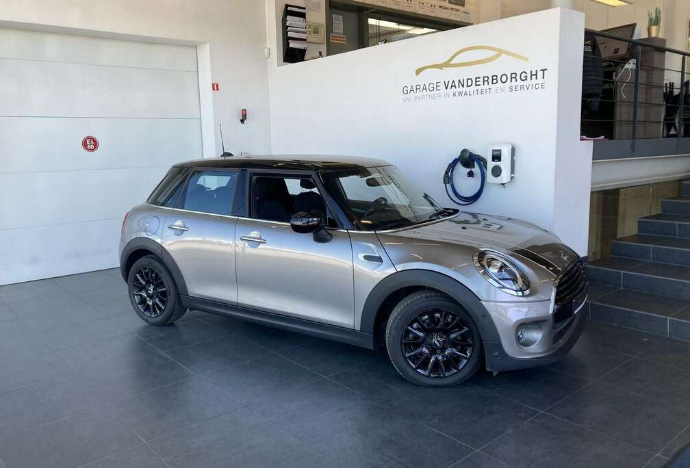 MINI BENZINE  AUTOMAAT SLECHTS 49000KM+TAL VAN OPTIES