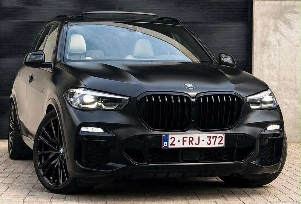 BMW 45e xDrive • Toit Pano • Pack M • Historique BMW