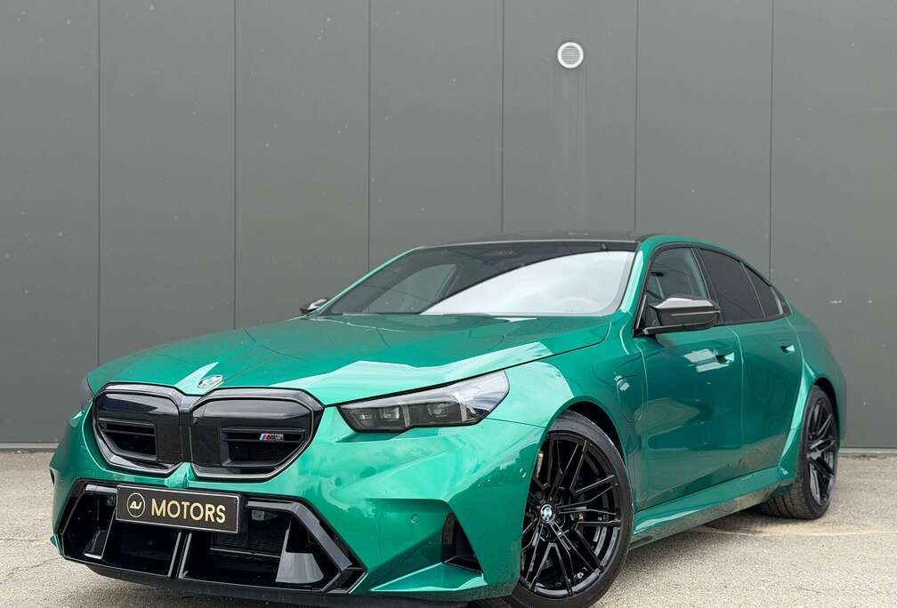 BMW 4.4 PHEV 727cv - Bowers - Carbone - 360 - TVA