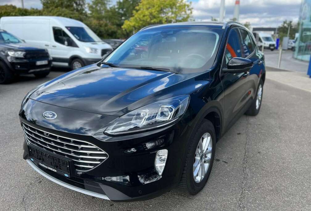 Ford Titanium FHEV AUT