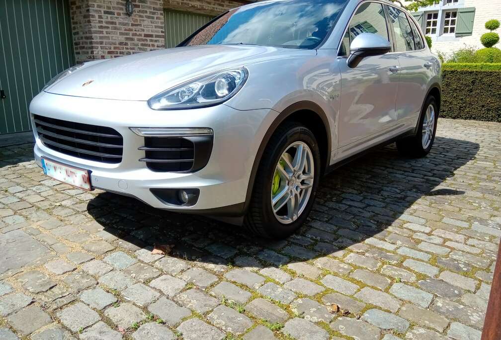 Porsche Cayenne S Hybrid Tiptronic S