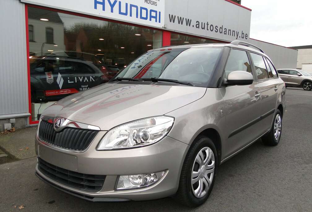 Skoda Fabia 1.2 HTP NAVI PARKEERHULP ACHTER