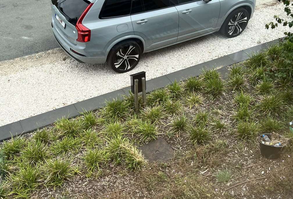 Volvo T8 AWD Plug-in Hybrid Ultra Dark