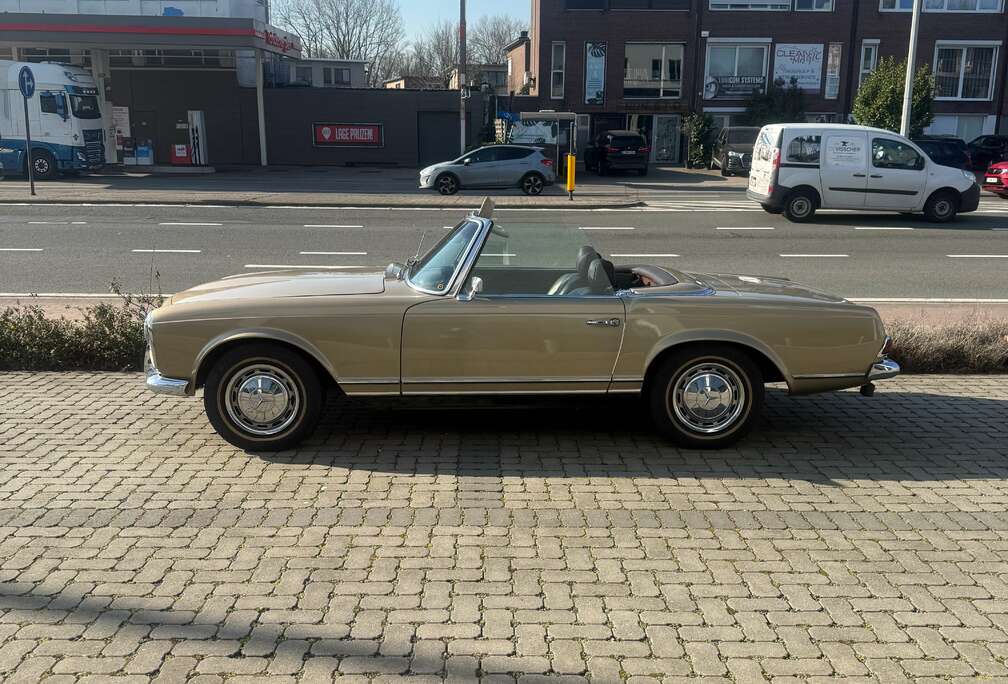 Mercedes-Benz 280 SL
