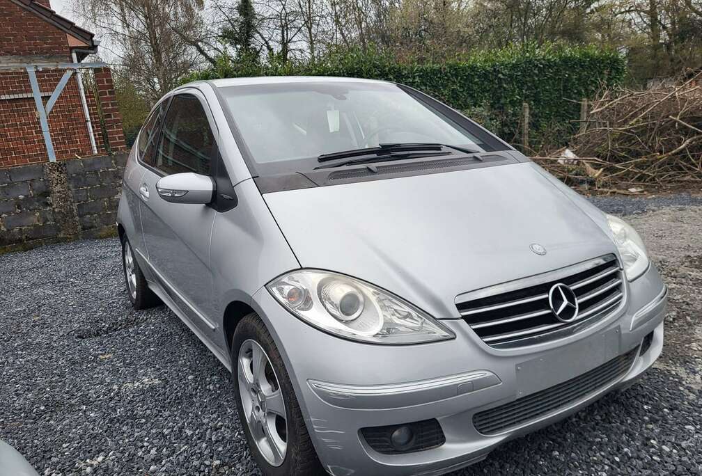 Mercedes-Benz CDI accidenté