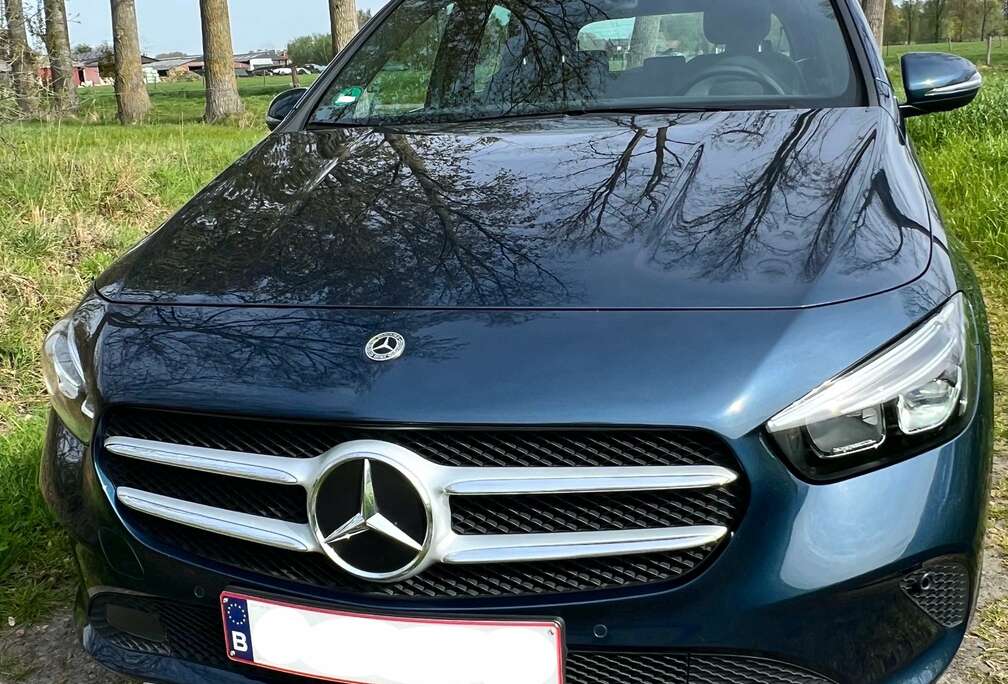 Mercedes-Benz B 200