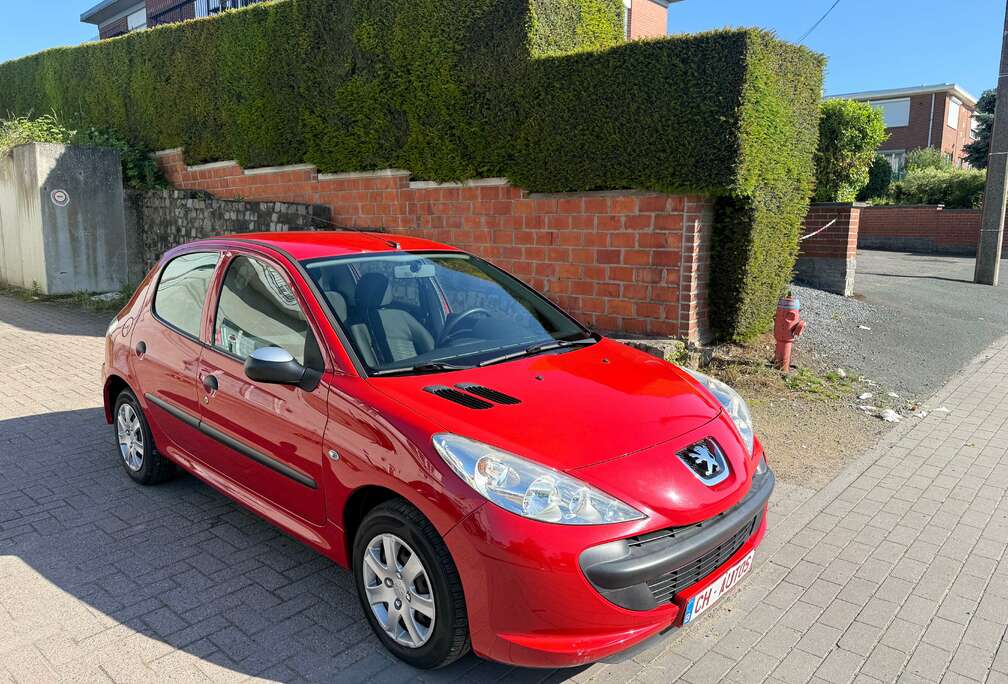 Peugeot +1.4i PRTE  IMMATRICULÉ  GARANTIE 1 AN