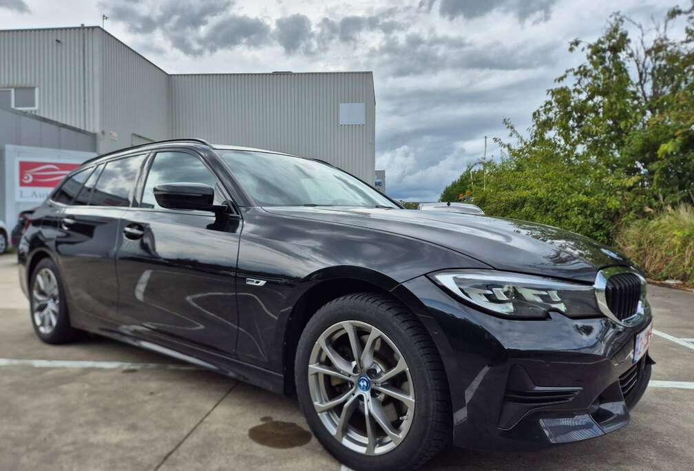 BMW eA Touring // PHEV HYBRID // 2022 !!