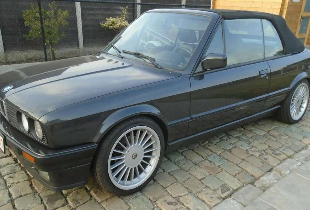 BMW 320i