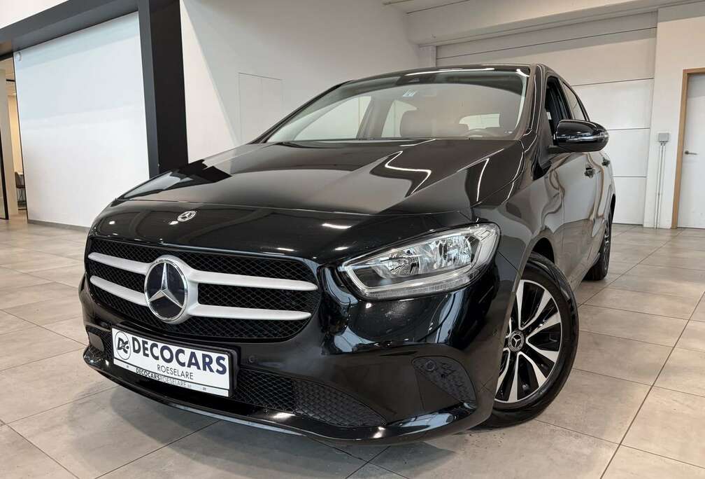 Mercedes-Benz Automaat / Camera / Trekhaak / Navigatie / Verwarmde Zetels /