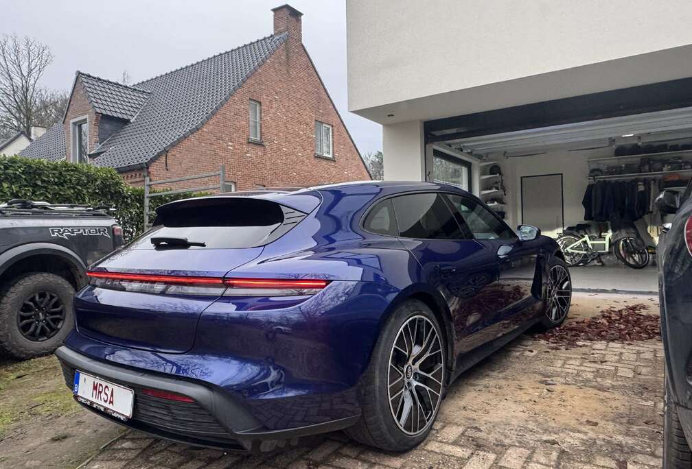 Porsche Sport Turismo