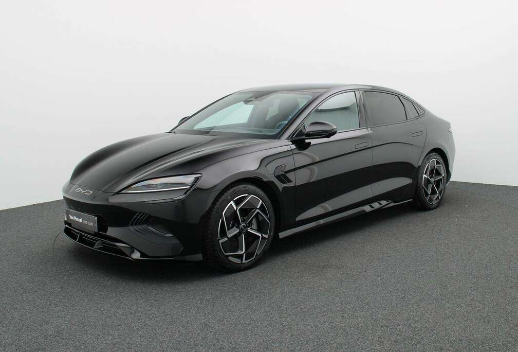 BYD Design  LMV  Glas Dak  LED  Carplay  ACC RWD