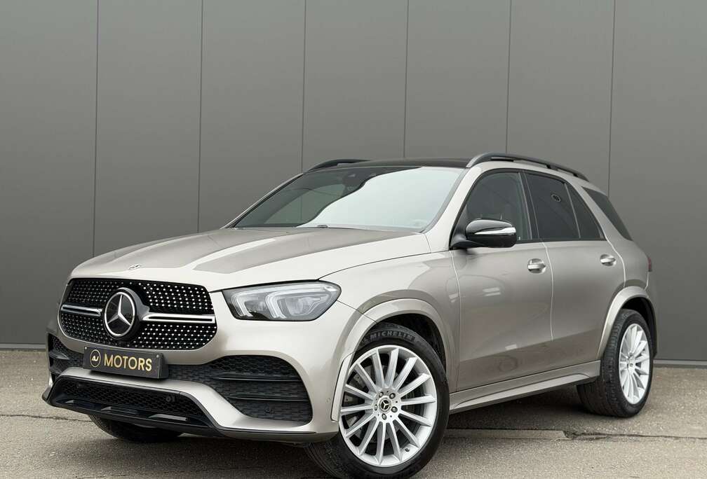 Mercedes-Benz d 4-Matic 245cv - Pack AMG - Toit ouvrant - 360