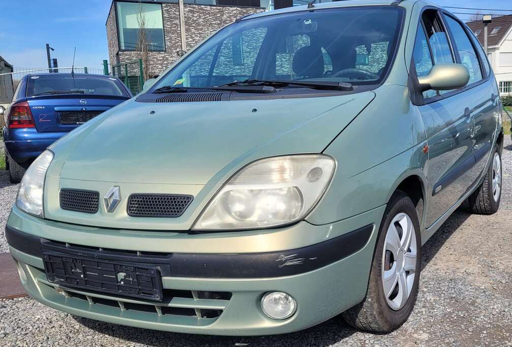 Renault 1.4i wordt GEKEURD 154000km euro 4 2003