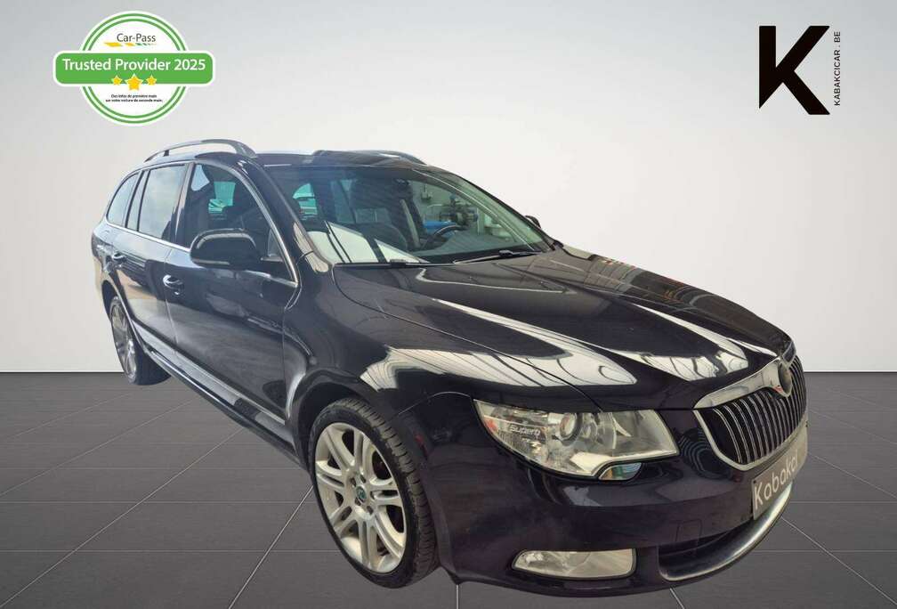 Skoda SW 1.6 CR TDi Ambition DPF / Full Capteurs / Navigation / Prêt à Immatriculer