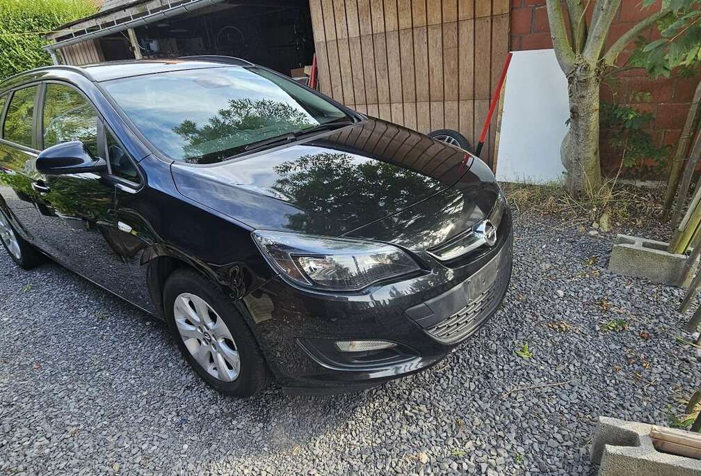 Opel 1.4 Turbo Sports Tourer Style