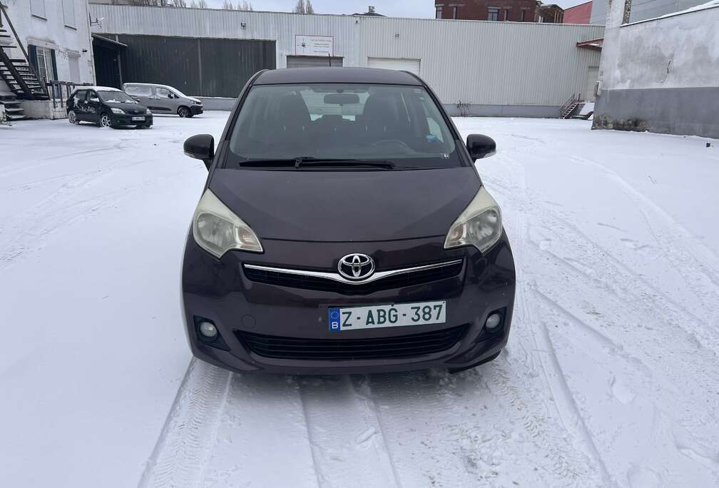 Toyota 100 VVT-i Active PRIX MARCHAND OU EXPORT