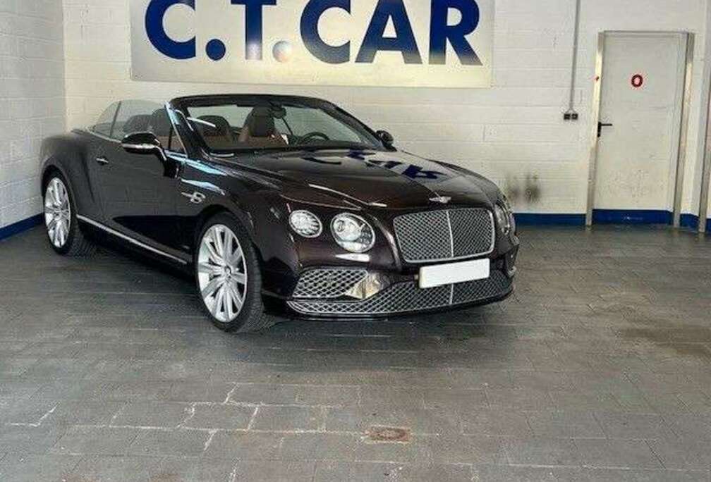 Bentley V8S
