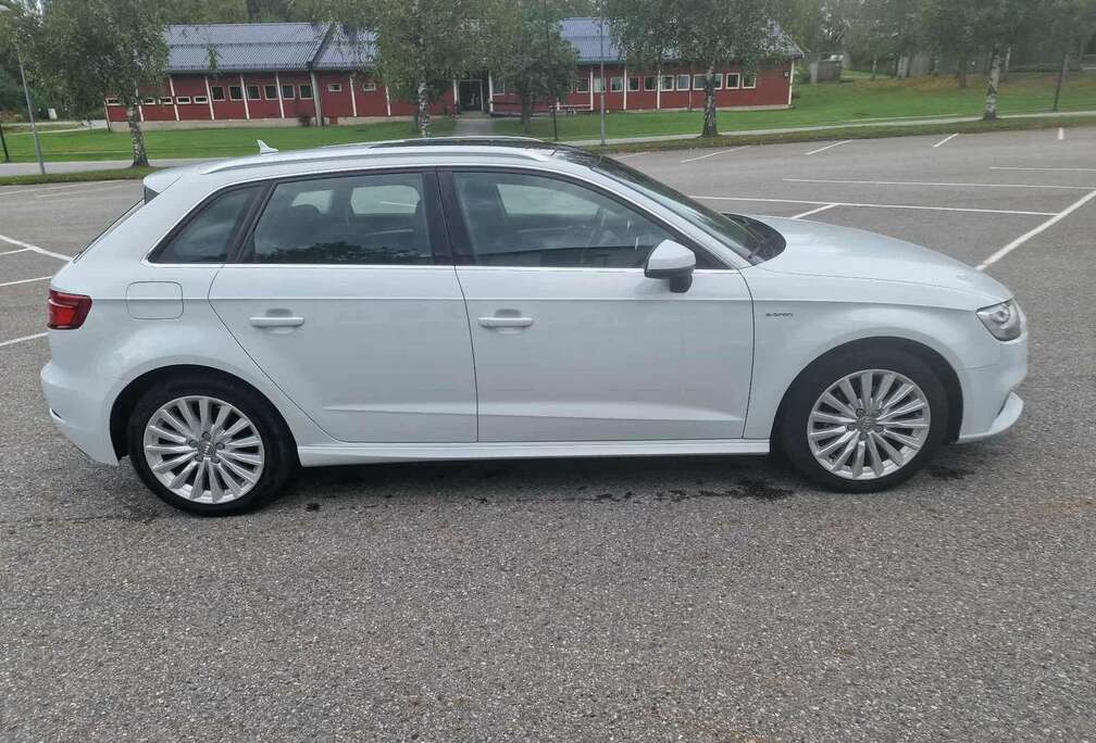 Audi A3 Sportback 1.6 TDi Ambition Start/Stop DPF S tronic