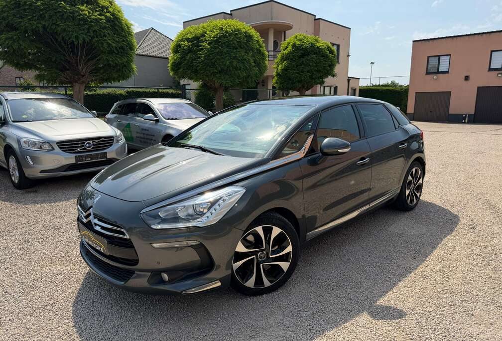 Citroen DS5 2.0 HDi Sport Chic Automaat  Leder  Camera  Garantie