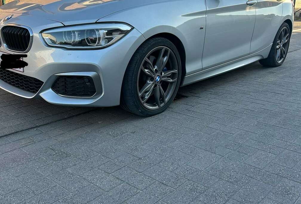 BMW M140i