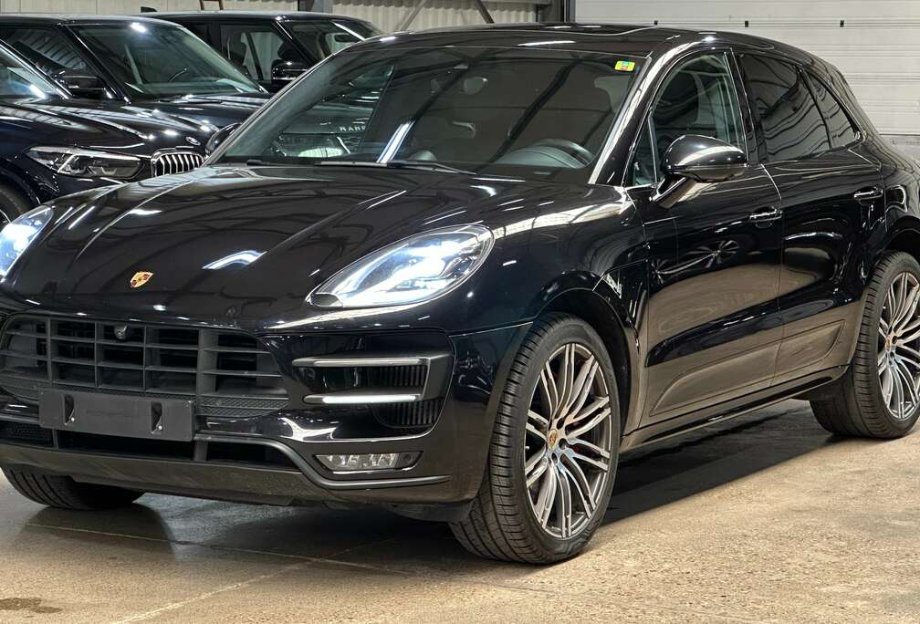 Porsche Macan Turbo PDK mit Performance Paket