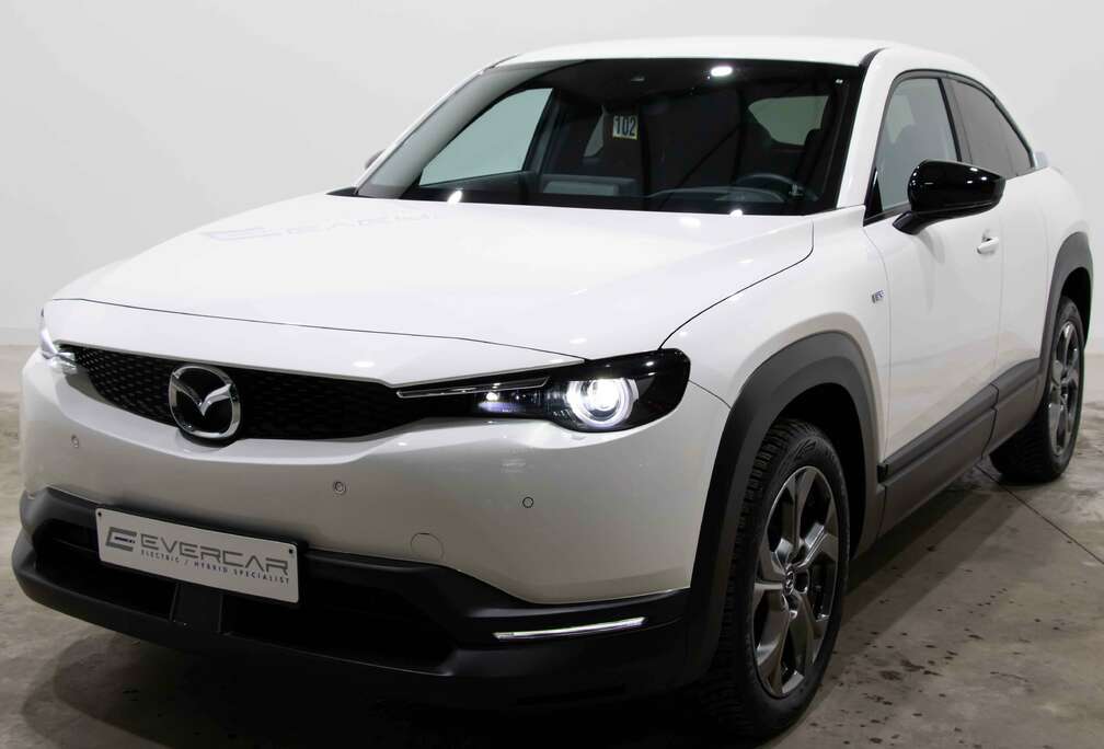 Mazda 36 kWh e-SKYACTIV ***HEATED SEATS & STEERING***