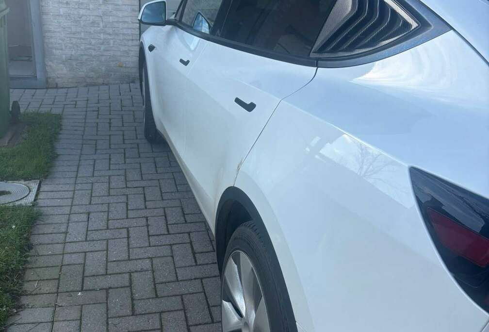 Tesla 72.5 kWh Dual Motor Performance (377 kW)