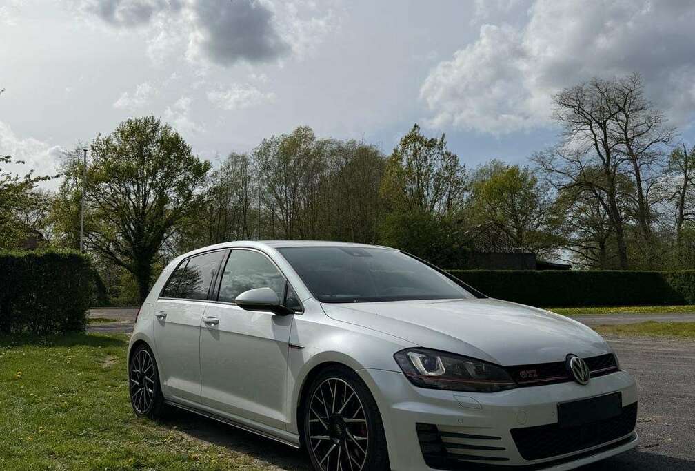 Volkswagen 2.0 TSI Performance DSG