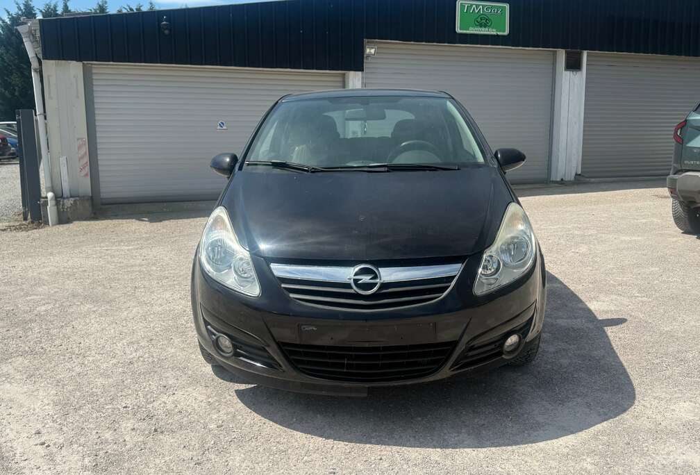Opel Corsa 1.0i Essentia