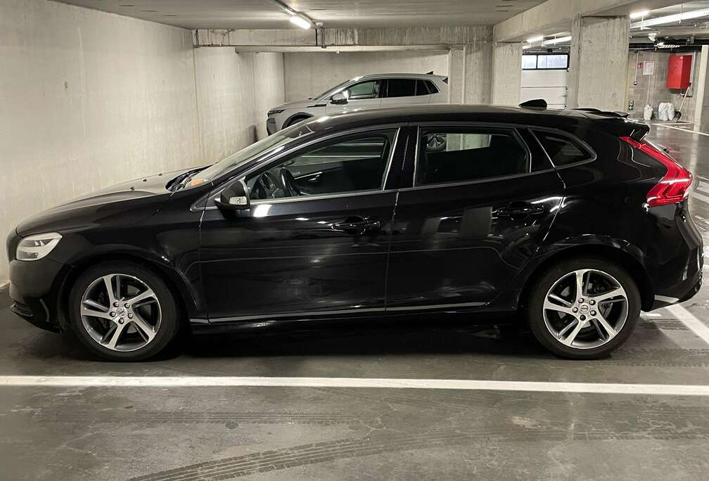 Volvo 2.0 T2 Sport Edition GPF (EU6d-TEMP)