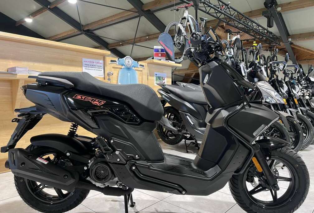 Andere  TNT Motor Escape Classe B 45 Km/h