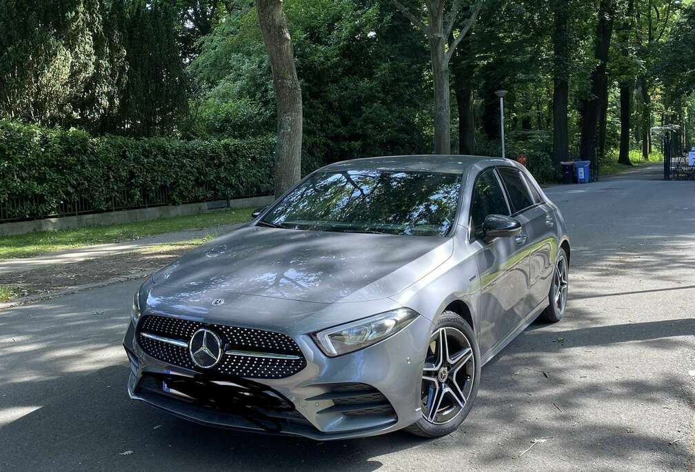 Mercedes-Benz e 8G-DCT AMG Line