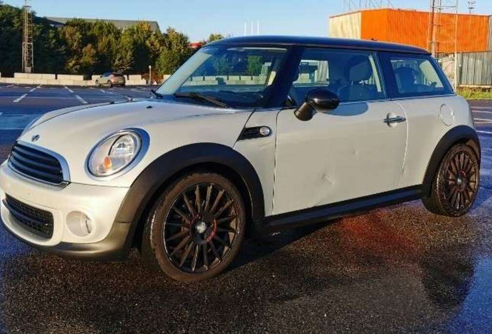 MINI Mini 1.6i Cooper