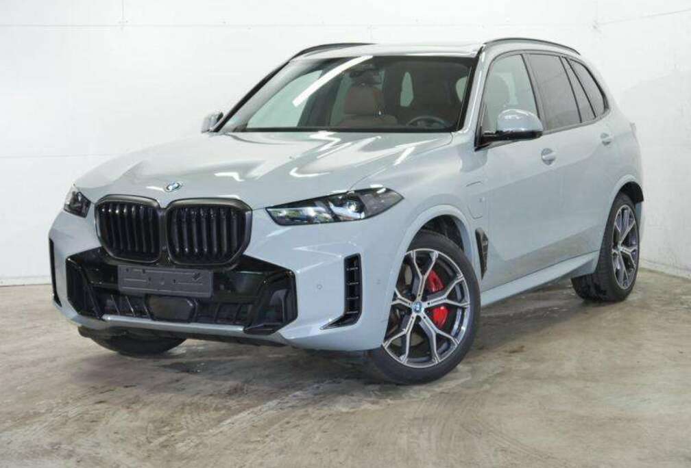 BMW M SPORT PRO - PANODAK - HARMAN