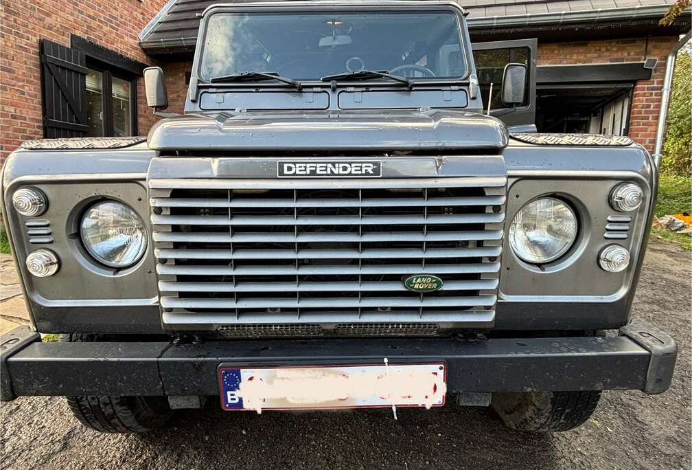 Land Rover 110 TD5 Winter Pack 9 places