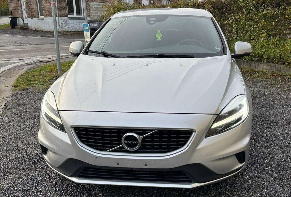 Volvo V40 2.0 T2 R-Design