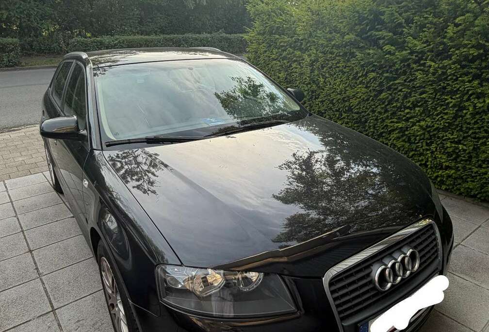 Audi Sportback 1.6i Ambiente Tiptronic