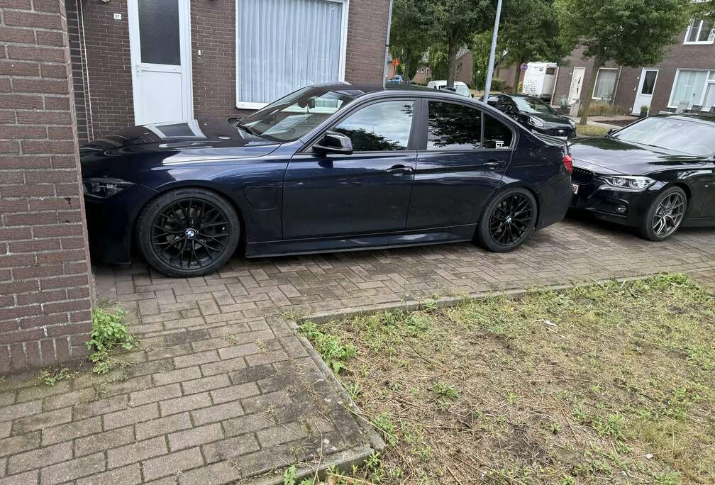 BMW 330eA Plug-In Hybrid