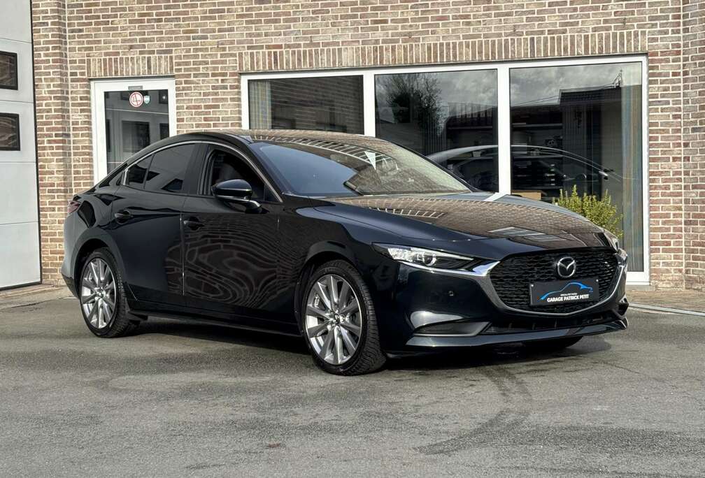 Mazda 3 2.0 M-HYBRID Sedan / 150pk / 21000km / 12m waarborg