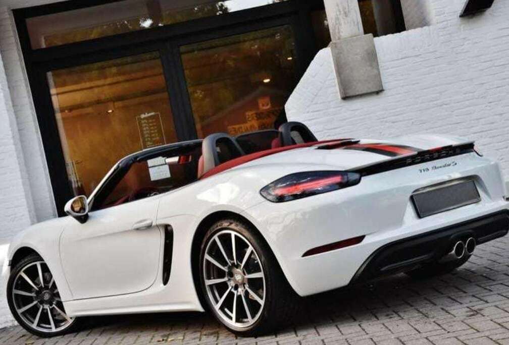 Porsche 718 Boxster S 2.5 Turbo PDK