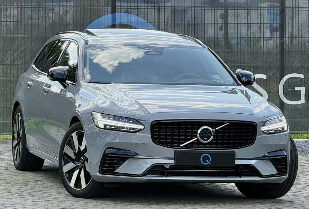 Volvo T6 RECHARGE PANO CARPLAY HARMAN KARDON HEAD-UP ACC