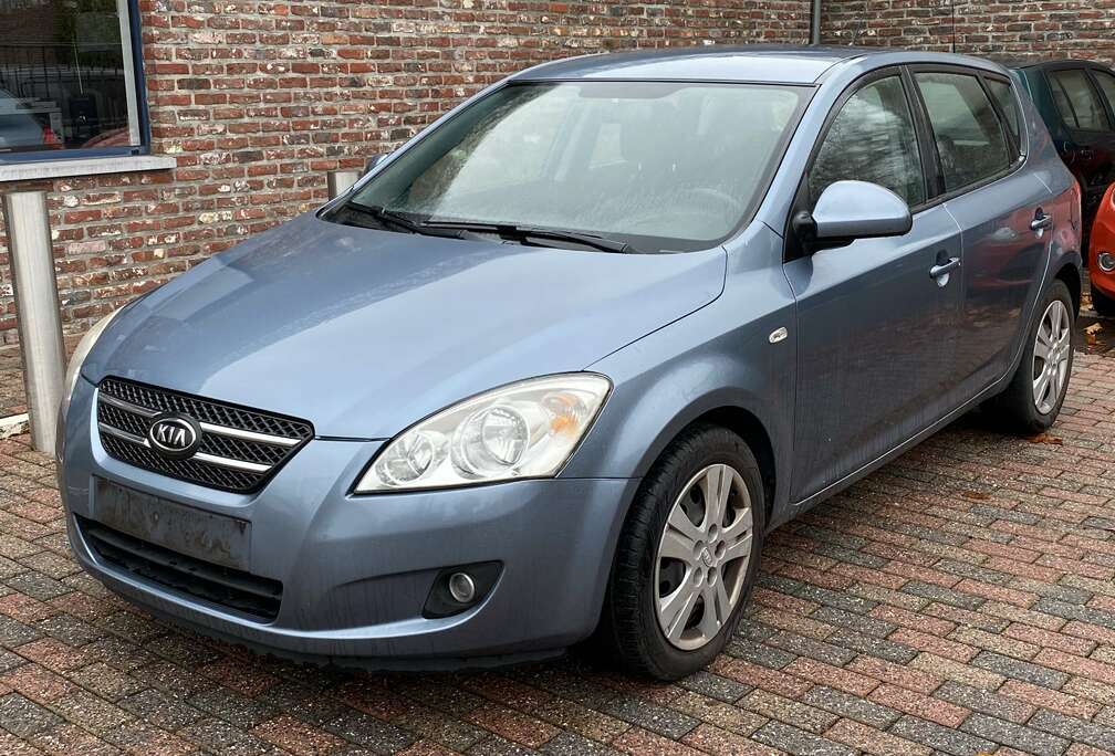 Kia 1.6 CRDi*1er main carnet complet*Marchand-Export*