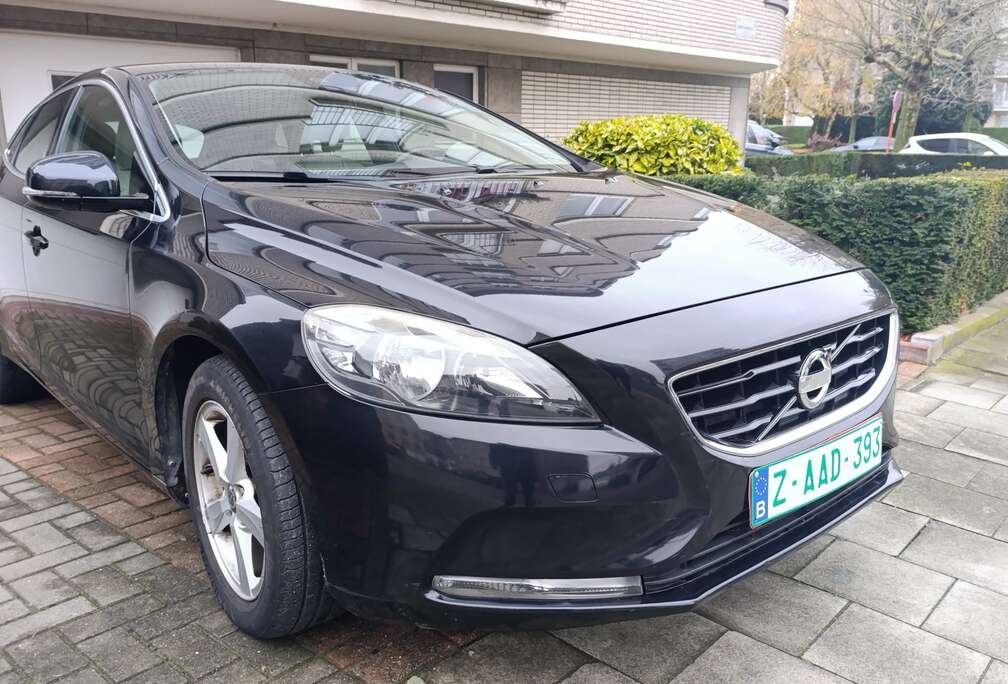 Volvo V40 1.6 T3 Summum R-Design CTokCarpass 110kwessenc