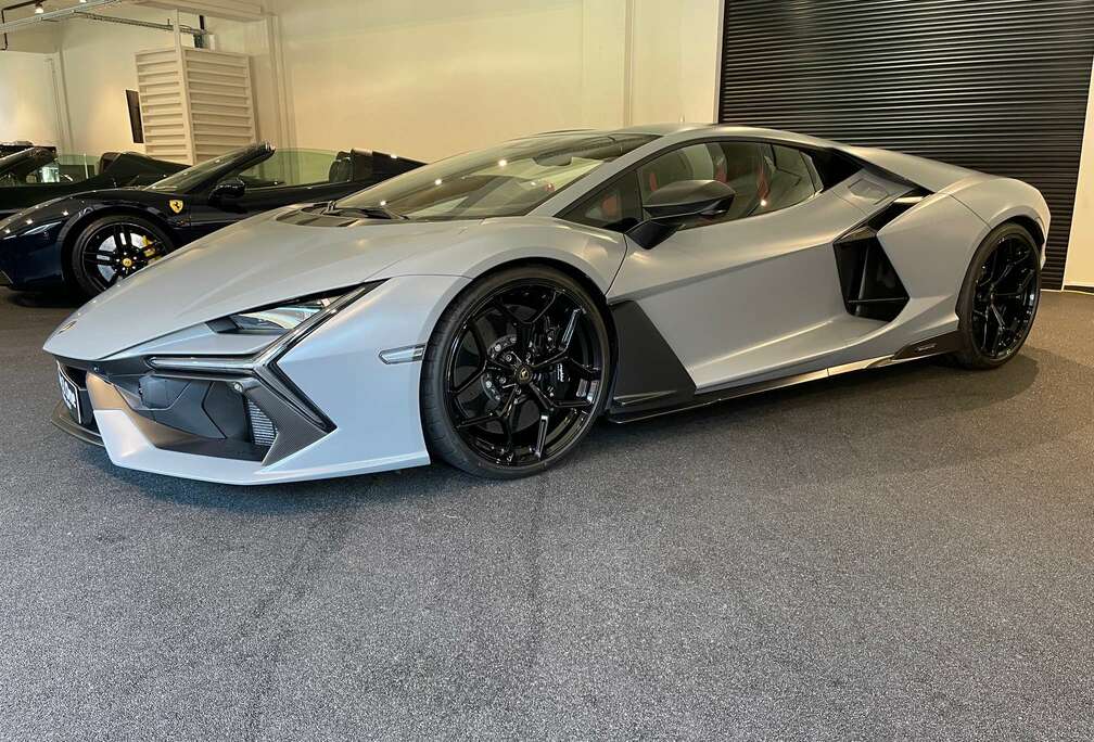 Lamborghini Revuelto PHEV 6.5i V12