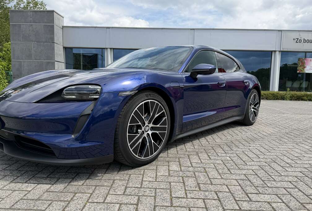 Porsche Sport Turismo 79.2 kWh