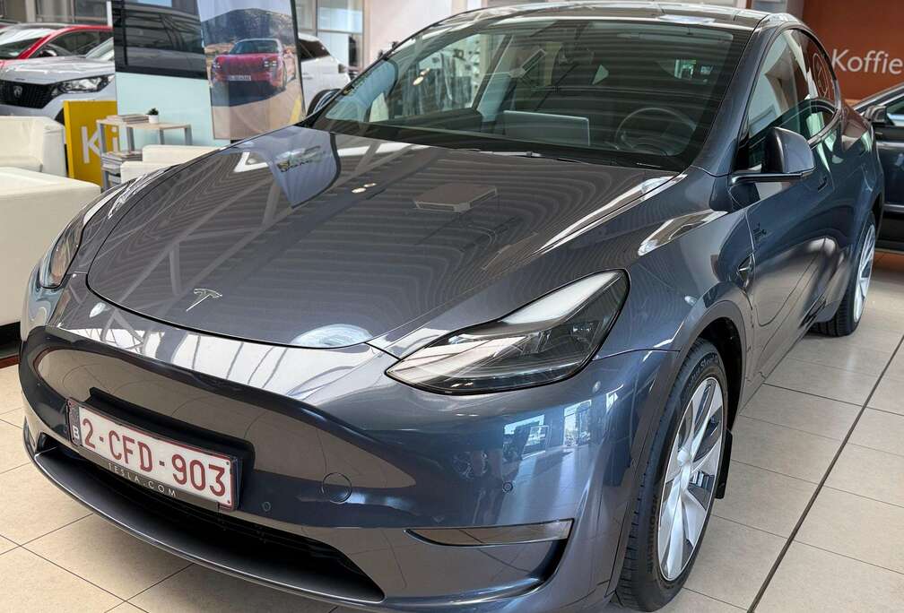 Tesla Model Y 72.5 kWh Dual Motor Long Range (324 kW)