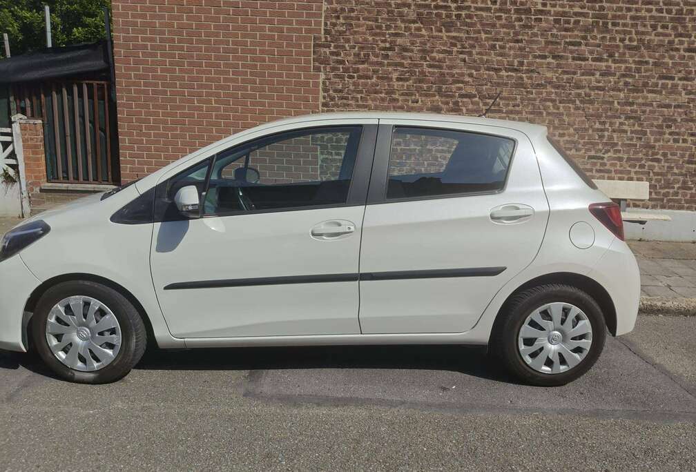 Toyota Yaris Hybrid 1.5i VVT-i Comfort and pack Style
