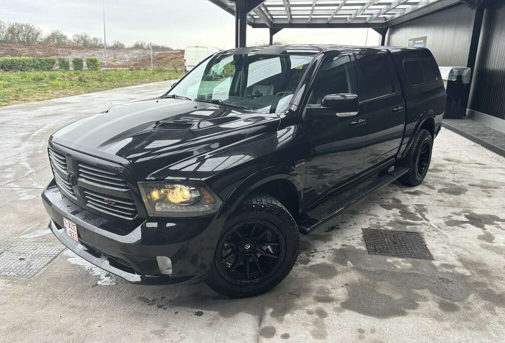 Dodge ram sport Noir 5,7L V8